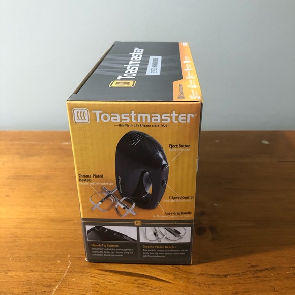 Toastmaster 5 Speed Hand Mixer New In Box - Picture 2 of 3